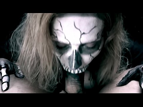 ❤️ Demona knabino suĉanta kokon per sia nigra buŝo kaj glutante kumon. ️❌ Seksofilmeto ĉe porno eo.pornolemon.ru ☑